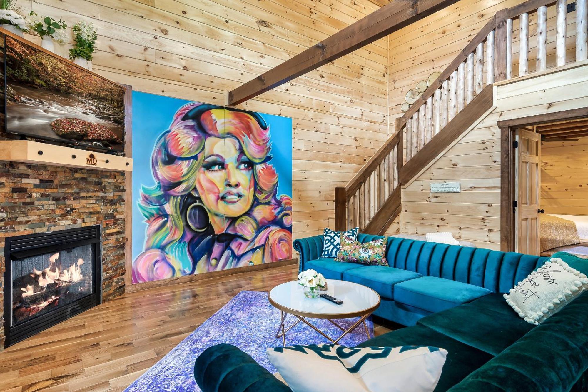 Smokiesboutiquecabins Would Love To Host You At Dolly'S Cute Cabin! 4 Suites With Private Bathrooms - Hot Tub, Fire Pit, Game Room, Resort Pool Open Memorial Day Through Labor Day! Gatlinburg Luaran gambar