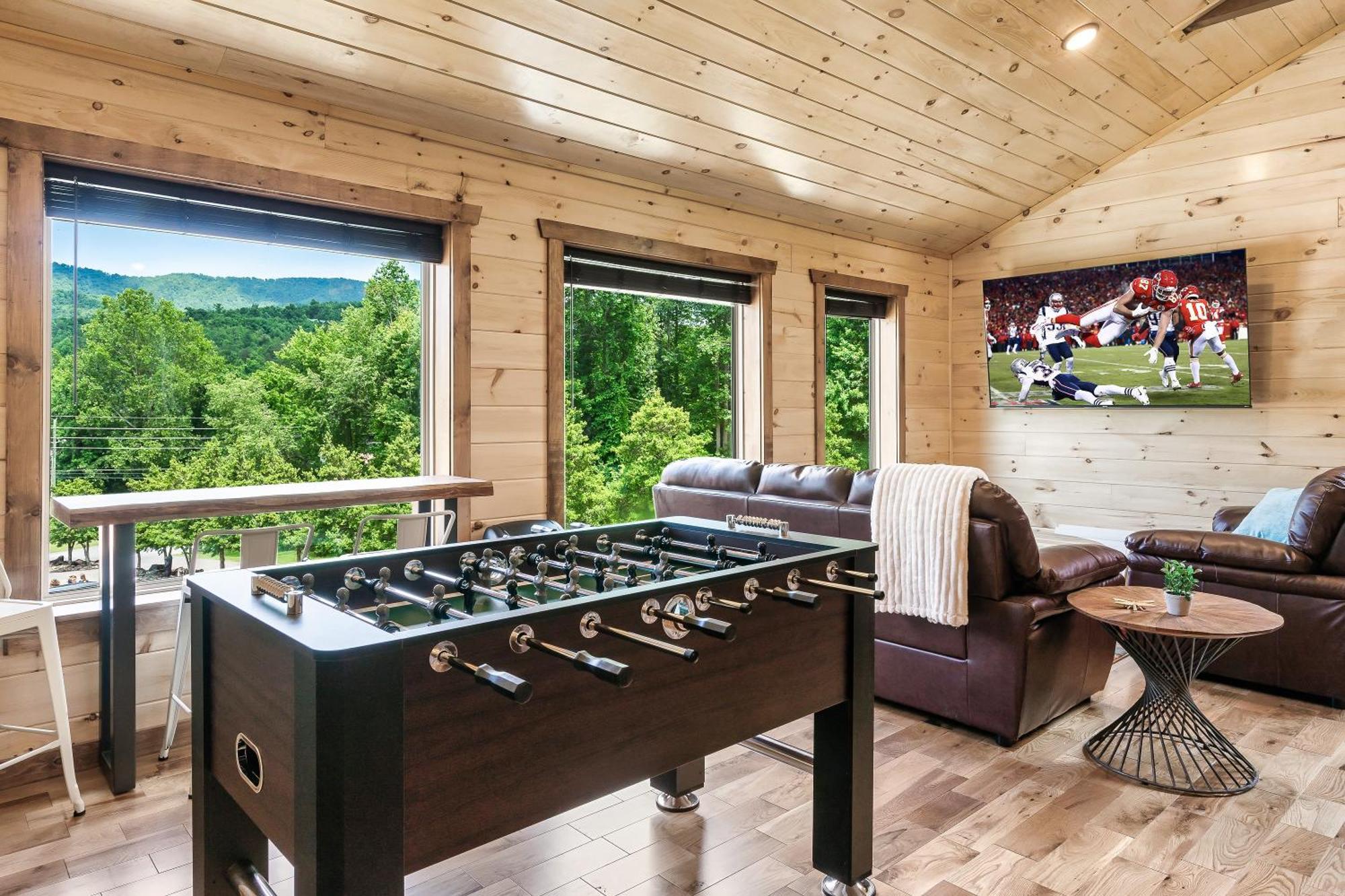 Smokiesboutiquecabins Would Love To Host You At Dolly'S Cute Cabin! 4 Suites With Private Bathrooms - Hot Tub, Fire Pit, Game Room, Resort Pool Open Memorial Day Through Labor Day! Gatlinburg Luaran gambar